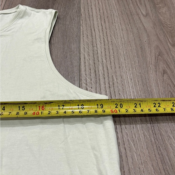 EILEEN FISHER Size Medium Crew Neck Tank Top Viscose Green Lightweight Women - Picture 5 of 9